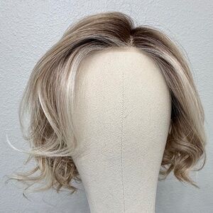 *New no tags* Raquel Welch Flirt Alert Shaded Biscuit